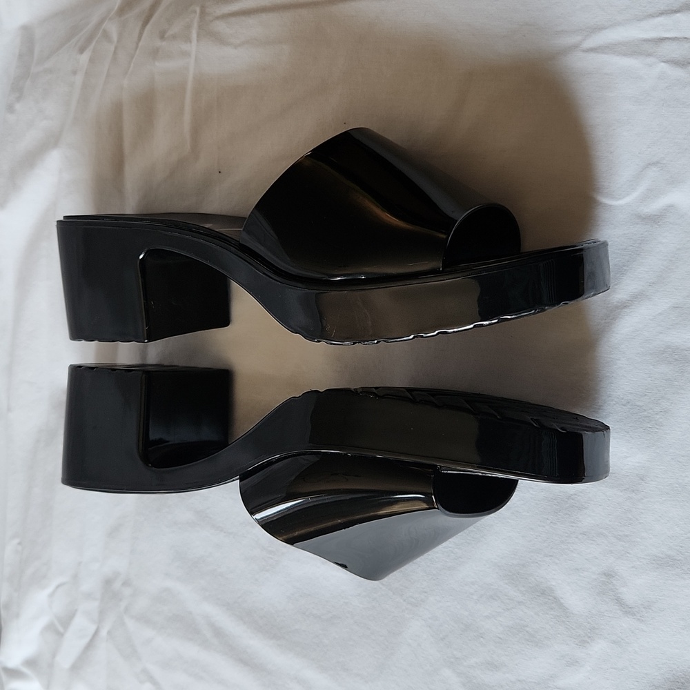 Beach By Matisse Patent Slip On Sandals - Picture 7 of 12